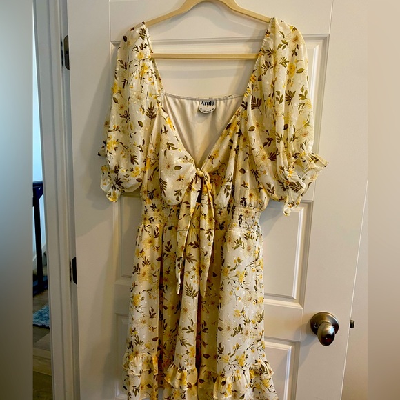 Pretty floral dress from Arula - Picture 1 of 3